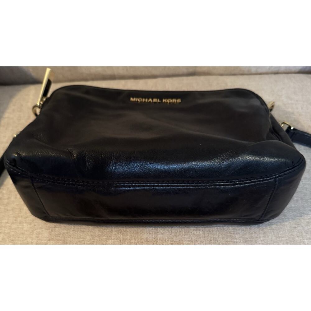 Michael Kors Crossbody Bag Purse Medium Alexis Black Patent Leather Gold Zippers - Picture 8 of 15